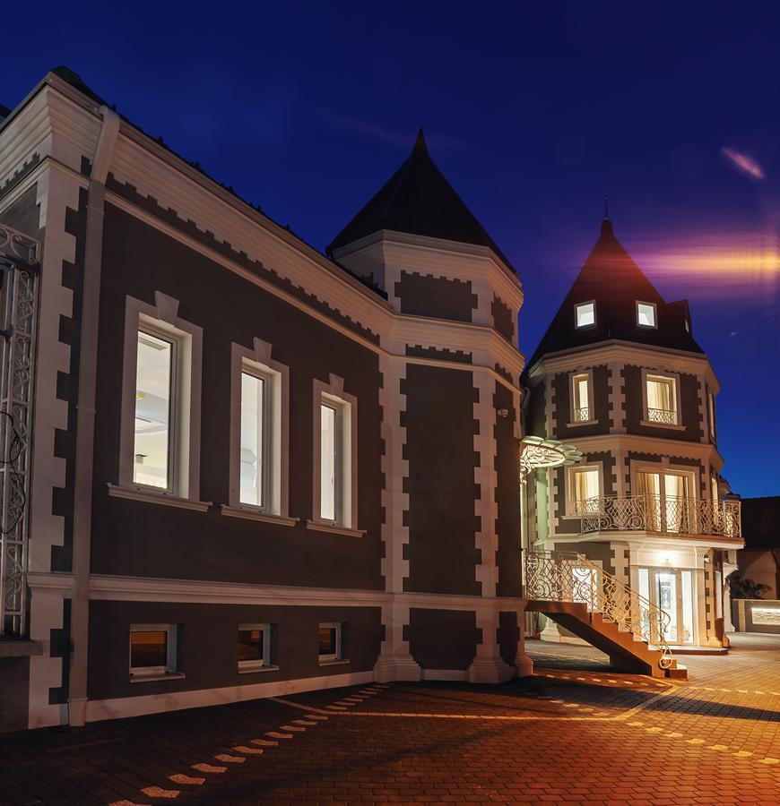 Castello Boutique Hotel Čačak 外观 照片