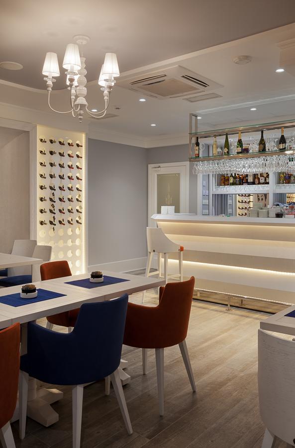 Castello Boutique Hotel Čačak 外观 照片